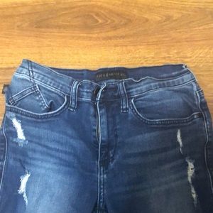 Rock and republic like new size 6medium